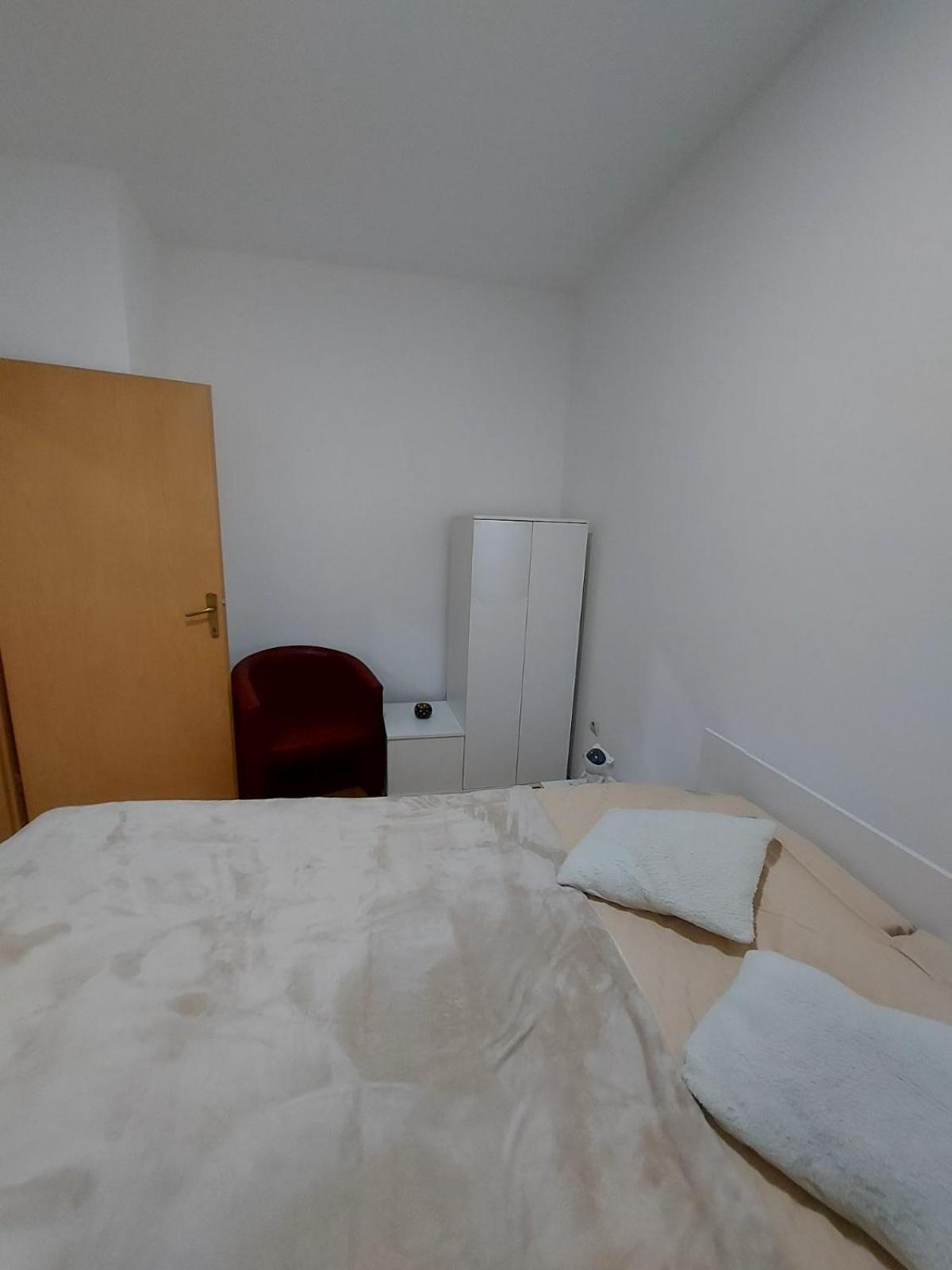 Centar Apartment Aleks Skopje Rum bild